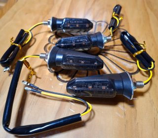 4 Luces LED Intermitentes Moto Universales