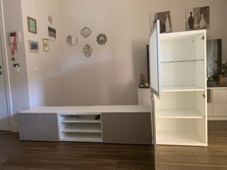 Mueble salón bicolor vitrina y cajones