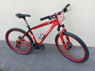 Bicicleta Specialized Hardrock Sport. 26 pulgadas.
