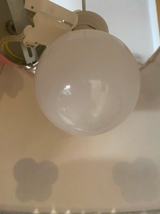 Lámpara colgante rosa , para habitación de niña .