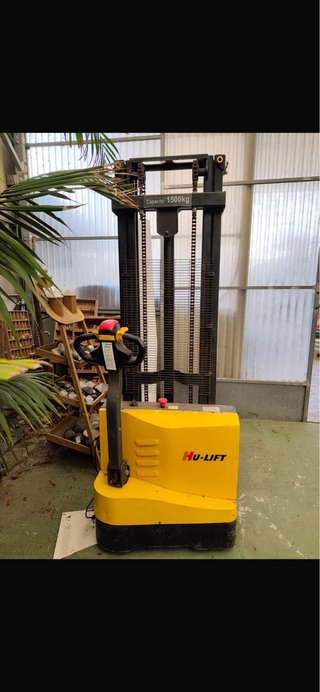 Apilador Eléctrico Hu-Lift 1500 Kg