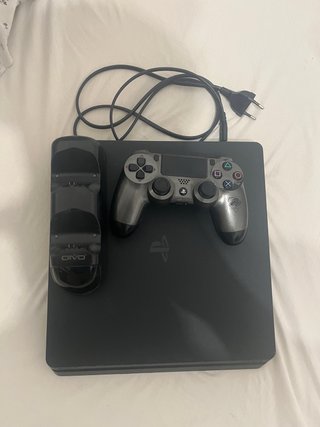 PS4 Slim 500GB + Mando + Base Carga