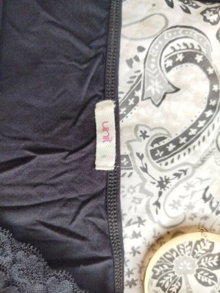 Camisón corto con encaje negro