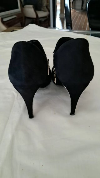 Botines de tacón negros