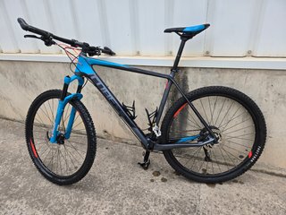 Bicicleta Cube 29