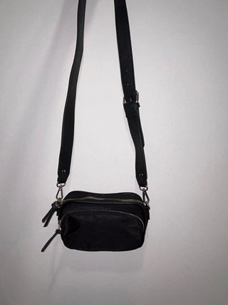 Bolso bandolera negro Stradivarius