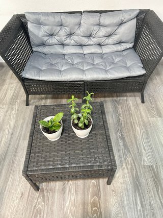 Sofá y mesa de jardín ratán