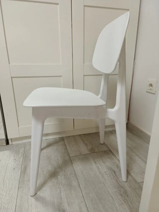 Silla de polipropileno blanca