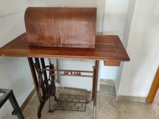 Máquina de coser Alfa antigua