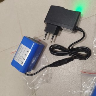 2BateríasLi-ion7.4V Cargador para barco cebó pesca