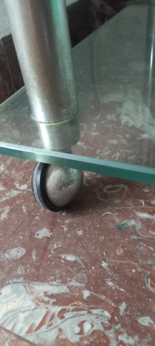 Mesa auxiliar vintage cristal y metal. Años 70