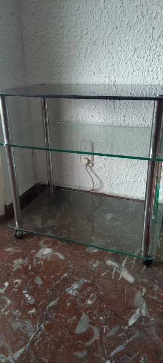 Mesa auxiliar vintage cristal y metal. Años 70