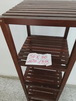 Estantería Ikea Madera, y otra Desmontable.
