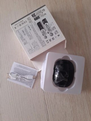 Auriculares inalámbricos bluetooth. Color negro