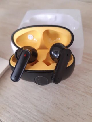Auriculares inalámbricos bluetooth. Color negro