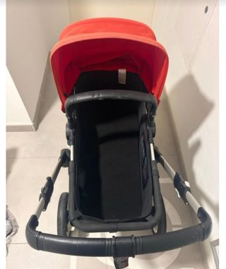 Cochecito de bebé Bugaboo rojo