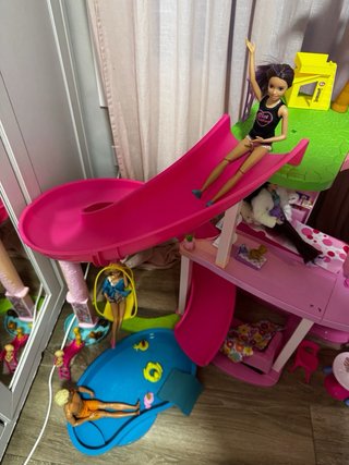 Casa de Muñecas Barbie con tobogán