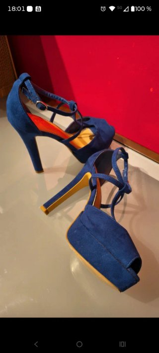 Zapatos tacón MaryPaz azul talla 39