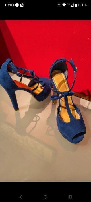 Zapatos tacón MaryPaz azul talla 39