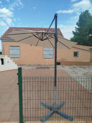 Sombrilla de jardín beige