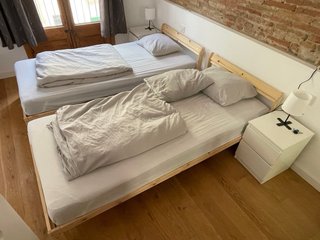 Cama Ikea Neiden 90x200 (4 unidades total)