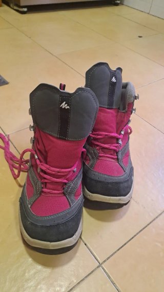 Botas de montaña Quechua mujer grises y rosas