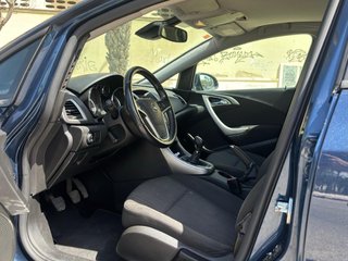 Opel Astra 2012