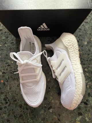 Adidas Ultraboost Talla 39 1/3 Blancas
