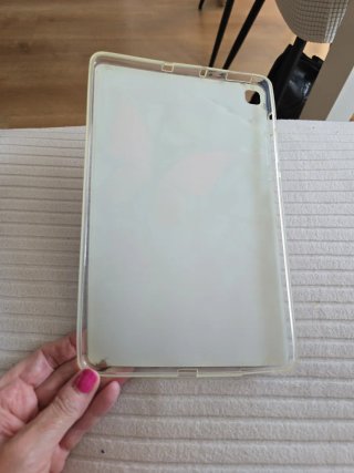 Caja y 4 fundas Samsung Galaxy Tab S6 Lite