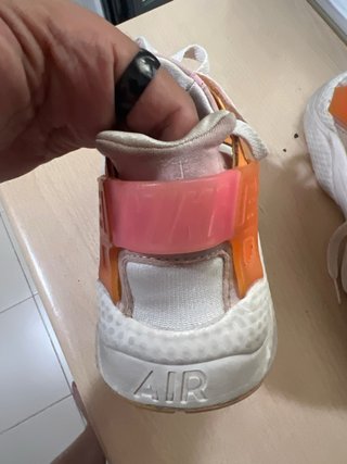 Zapatillas Nike Huarache Naranja y Rosa