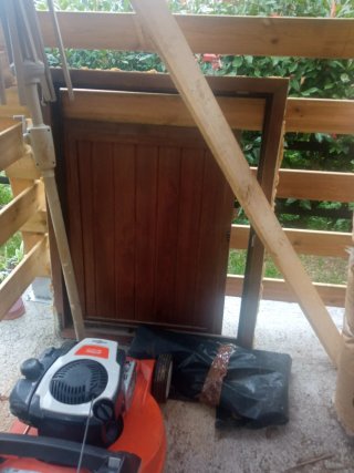 Ventana PVC Marrón Buen Estado