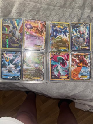Álbum de cartas Pokémon antiguas