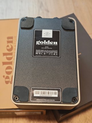 Pedale Universal Audio Golden Reverberator