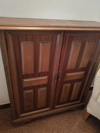 Mueble recibidor de madera