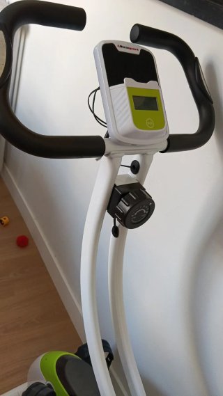 Bicicleta Estática Verde y Blanca