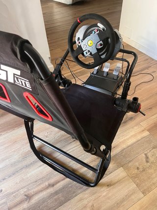 Cockpit Next Level Racing GT Lite + Thrustmaster