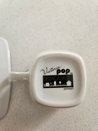 Juego 5 tazas pequeñas de porcelana
