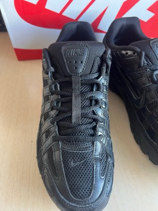 Nike P9000 Negras Talla 42