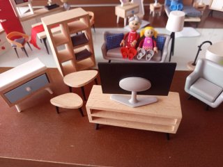 Casa de muñecas y accesorios