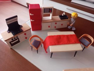 Casa de muñecas y accesorios