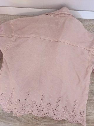 Chaqueta vaquera niña rosa bordada