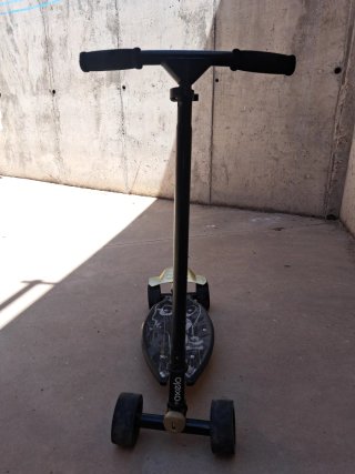 Patinete 4 ruedas poco uso