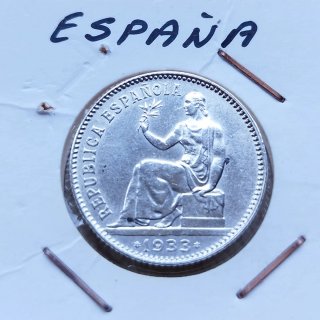 Una Peseta de plata de la II República 1933*34