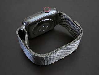 Apple Watch Series 6 Cellular 44mm + Milanese Loop