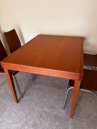 Mesa de comedor madera + 4 sillas