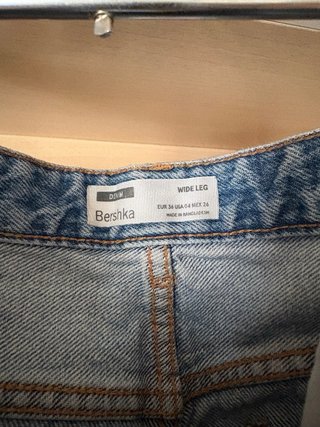 Vaqueros Bershka azules
