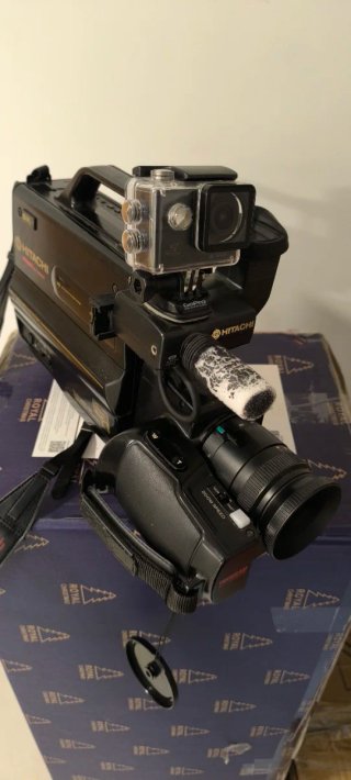 Cámara Profesional VHS Hitachi + GoPro
