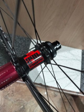 Ruedas DT Swiss Carbono Perfil 40