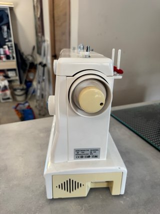 Máquina de coser WERTHEIM