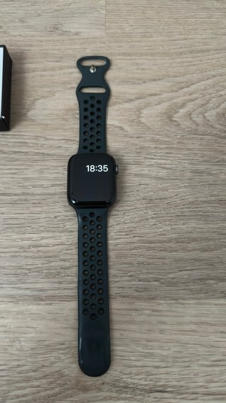 Apple Watch Nike Series 6 44mm GPS + Cellular